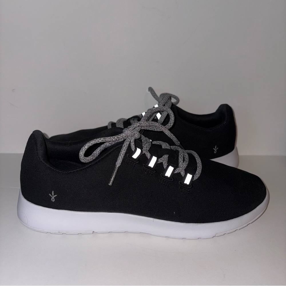 Emu Australia Barkly Women's Size 10 Wool Sneaker Black Reflective Lace Up Shoes